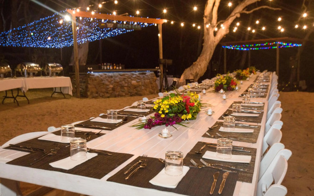 Turtle Cove Beach Resort - Adults Only