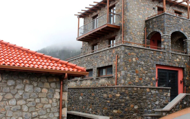 Nefeles Mainalon Luxury Residences & Lounge