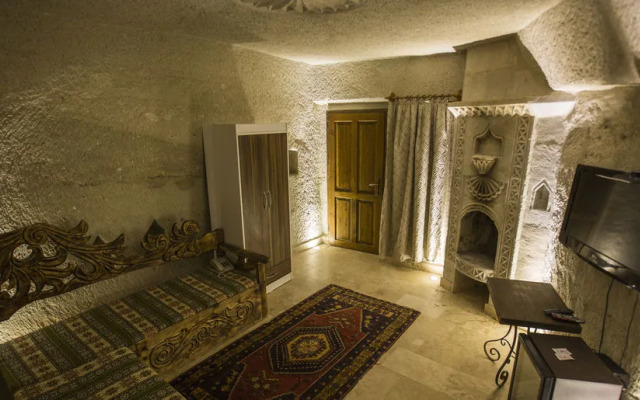 Spelunca Cave Suites