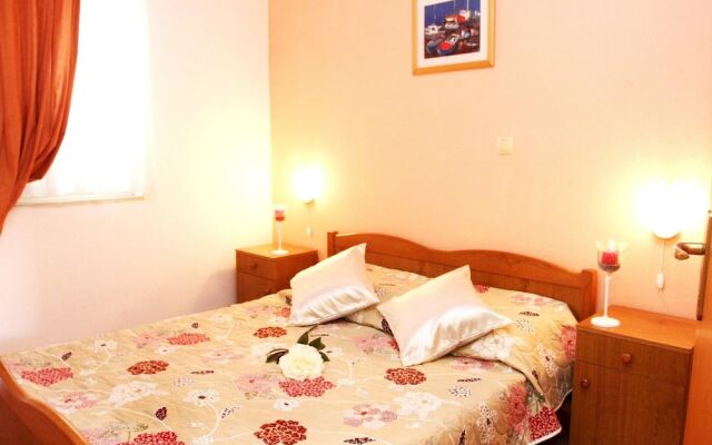 Apartment Milena in Okrug Gornji (Ciovo)