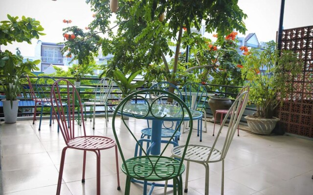 4 Seasons Hostel