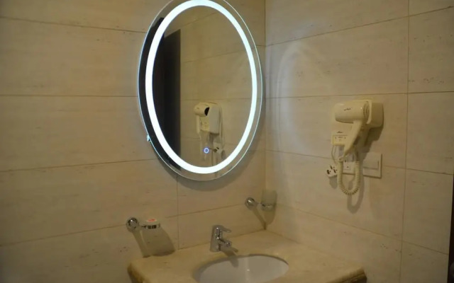 Lafontaine Najd Suites