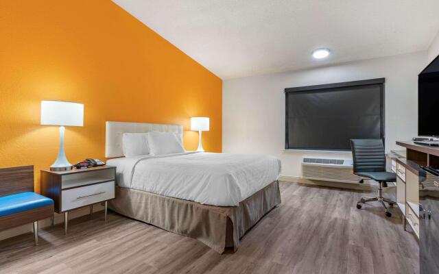 Clarion Pointe Fresno near Yosemite