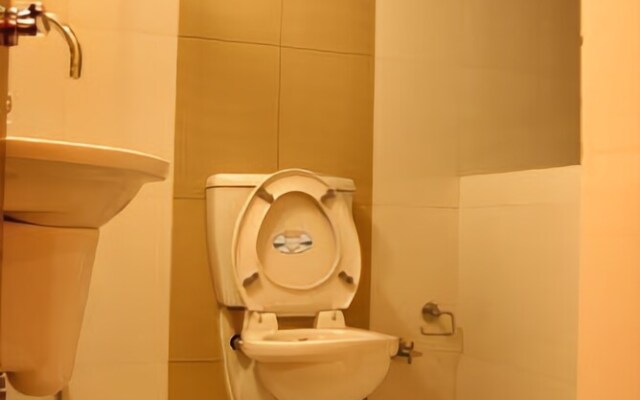 Hotel Trimoorti