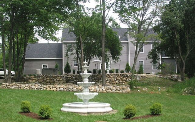 Silver Service Inn