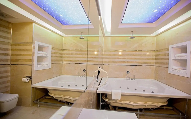 Mitannia Regency Hotel