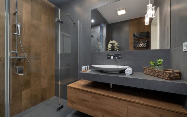 Stylish Kraków Apartment by Renters