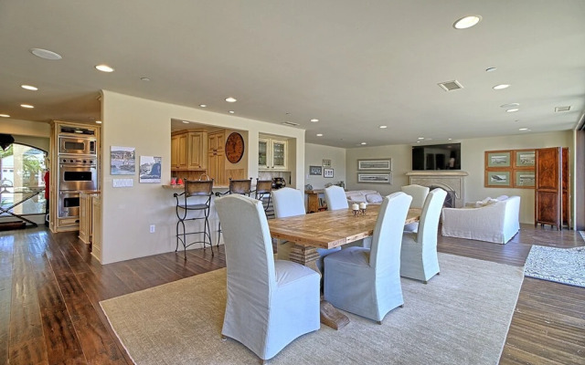 Large Ventura Keys Waterfront 4 Bedroom Home