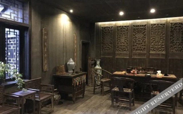 QingXi Zen Courtyard Retreat in Fenghuang