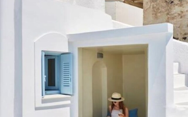 Melpomeni's cycladic house with terrace