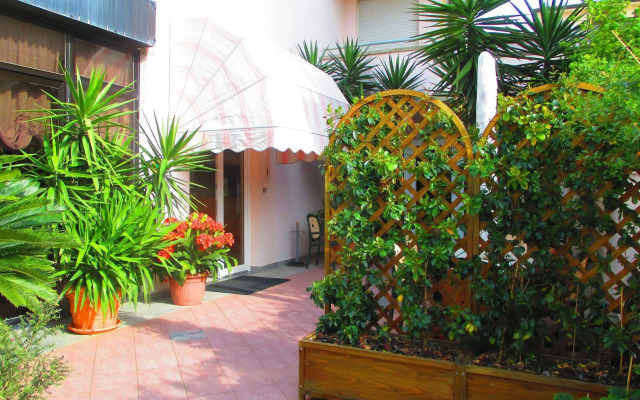 Hotel Prestige