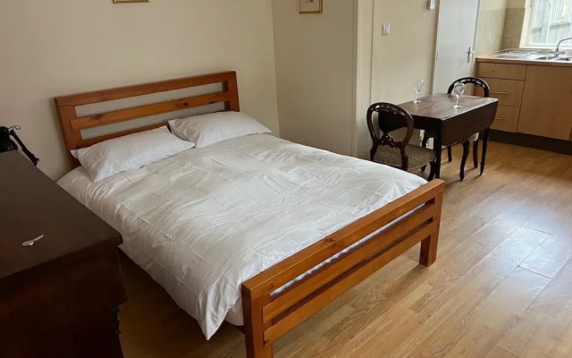 7a Sir Alf Ramsey Way