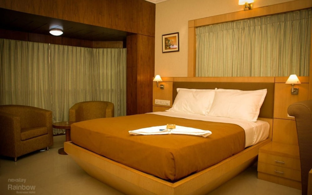 Nexstay Rainbow Business Hotel
