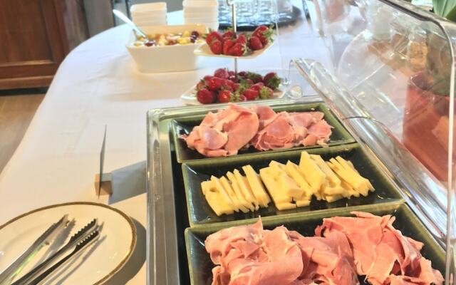 Hôtel-Restaurant Au Relais Du Château Mensberg