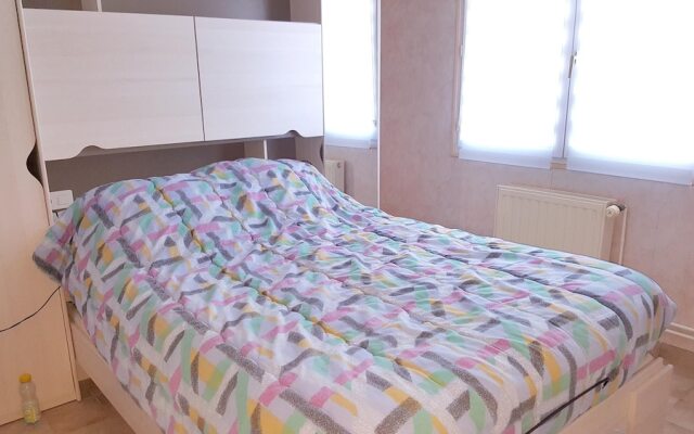 House With 3 Bedrooms in Saint-michel-chef-chef, With Enclosed Garden