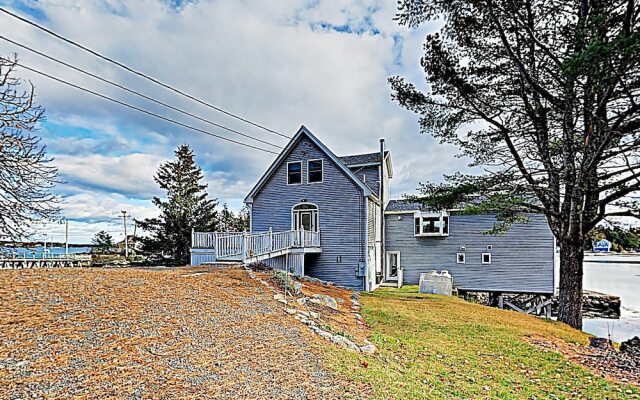 New Listing! Bayfront Getaway W/ Stunning Views 4 Bedroom Home