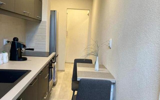 Barney Apartman