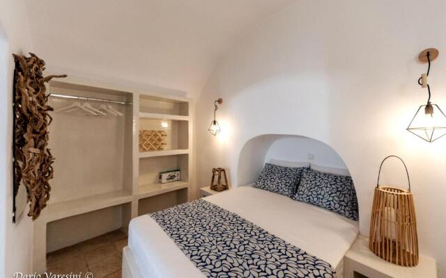 Santorinian Lava House