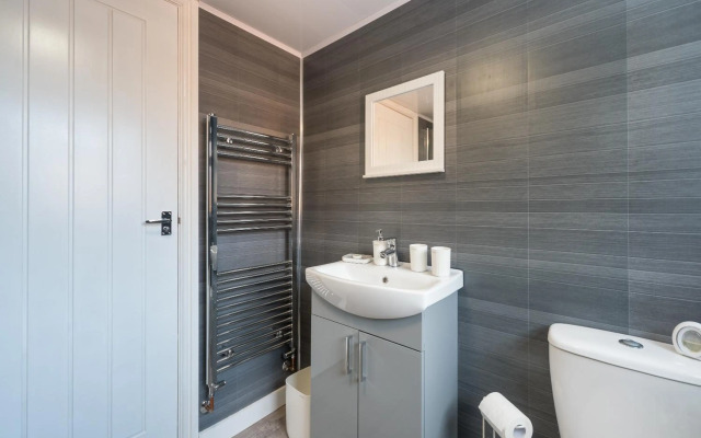 Adom Home Away From Home By Jesouth