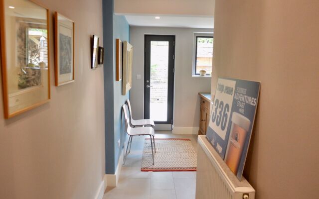 2 Bedroom Flat In Edinburgh
