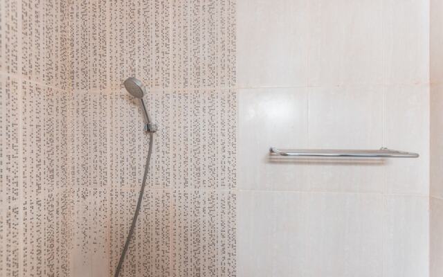 OYO Life 1437 W Residence