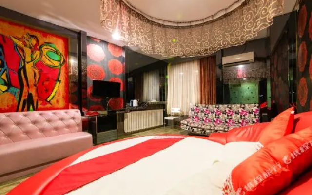 Qingdao Runjia Boutique Hotel (Taishan Road Subway Station Branch)