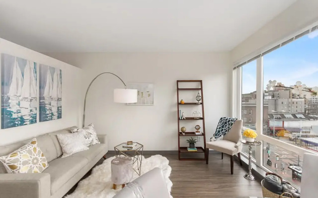 Pelicanstay in Pioneer Square