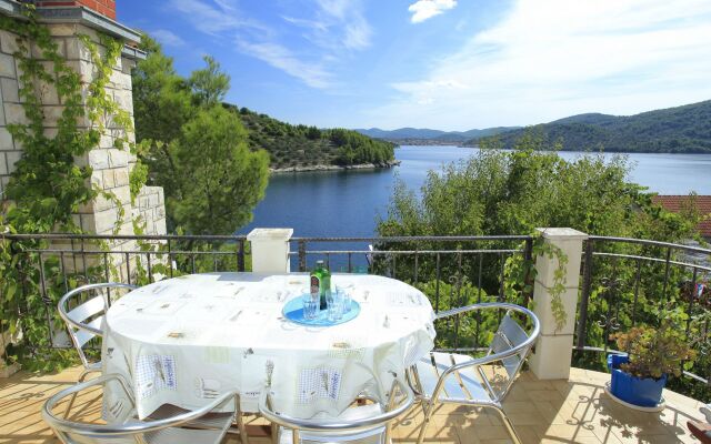 Holiday house Niso - with pool Cove Mikulina luka (Vela Luka), Island Korcula