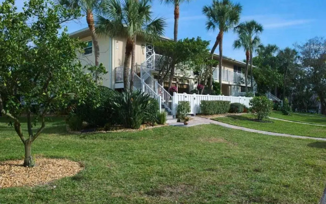 Westbay Cove South 703