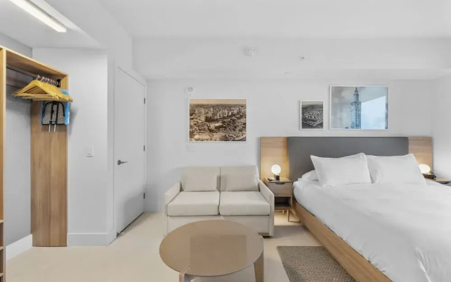 Panoramic City Views Studio in Miami