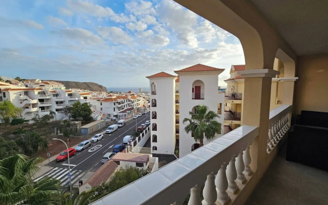 Los Cristianos Heated Pool Sea View AC