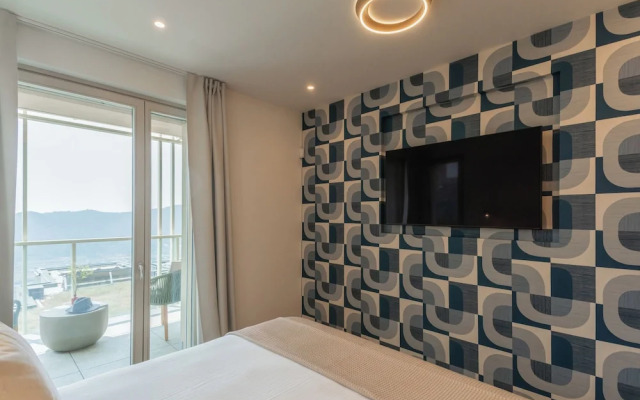 Pureview Luxury Suites, with breakfast & pool