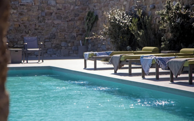 Mykonian Luxury Villa Filyra with Pool