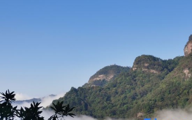 Xiuning Mountain Villa
