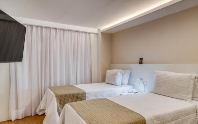 Hotel Brisa Suites