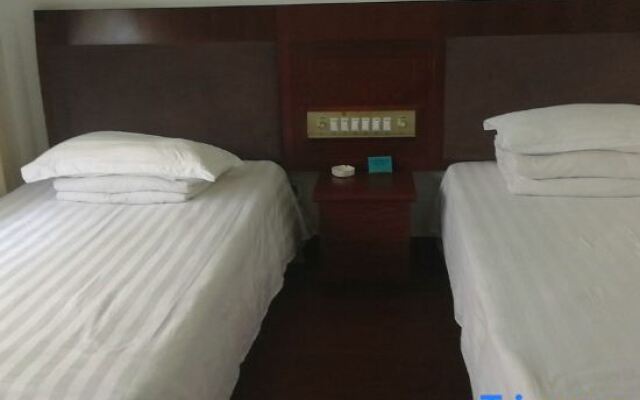 Shanghai Dingjia Hotel