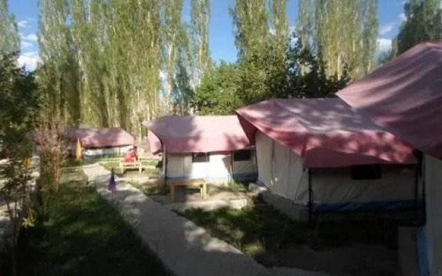 K2 Resort Camps