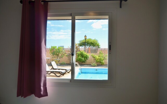 Villa SeaDogs Surf & Arts