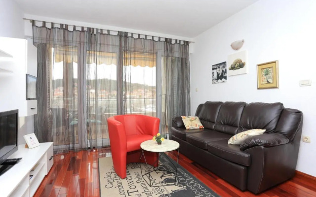 Apartments by the sea Trogir - 16211