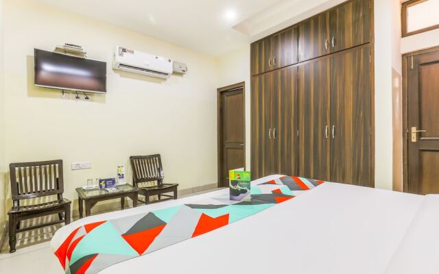 Fabhotel New Dk Palace