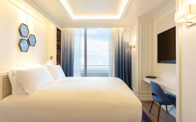 Sofitel Barcelona Skipper