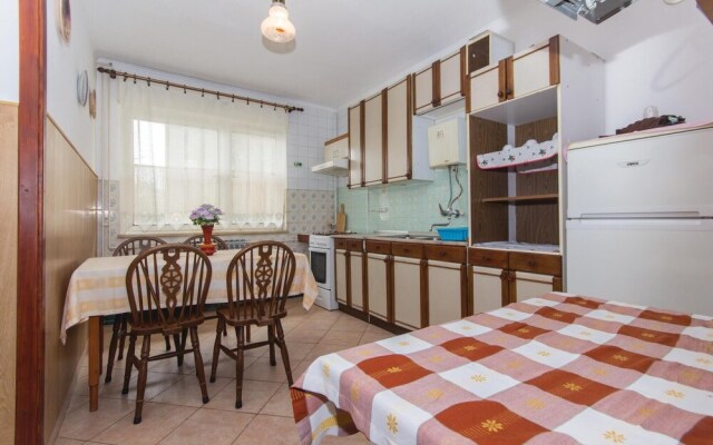 Amazing Apartment in Pula With 2 Bedrooms