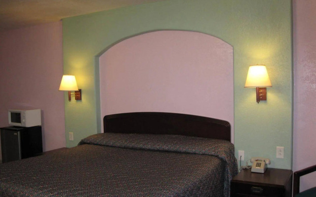 Pinn Road Inn and Suites