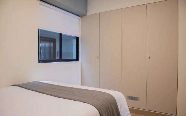 w Charming 2BR w Balcony in Miraflores
