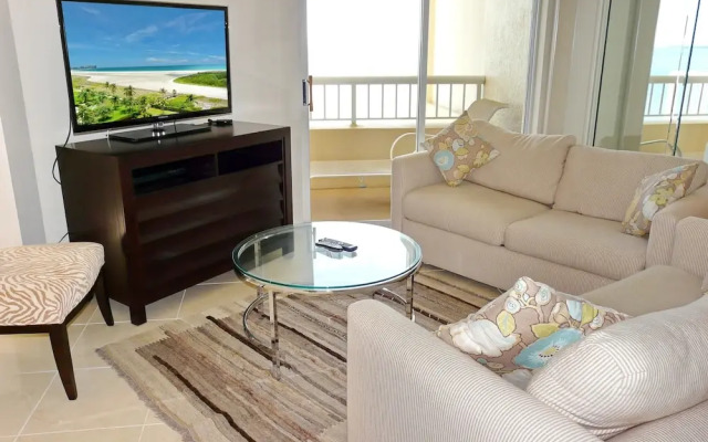 Top Floor Beachfront Condo With Ocean Views/pool/spa