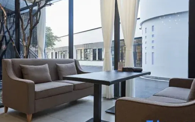 Zeyi Garden Hotel