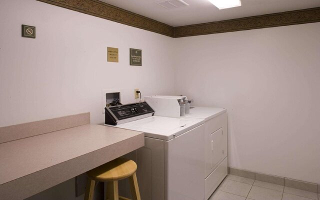 Hampton Inn & Suites Asheville Airport