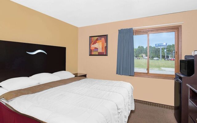 Super 8 Sheboygan WI