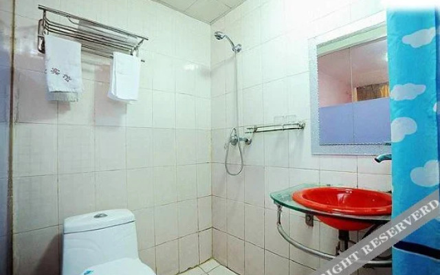 Qujing Hotel