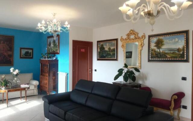 B&BYanet's Beautiful House